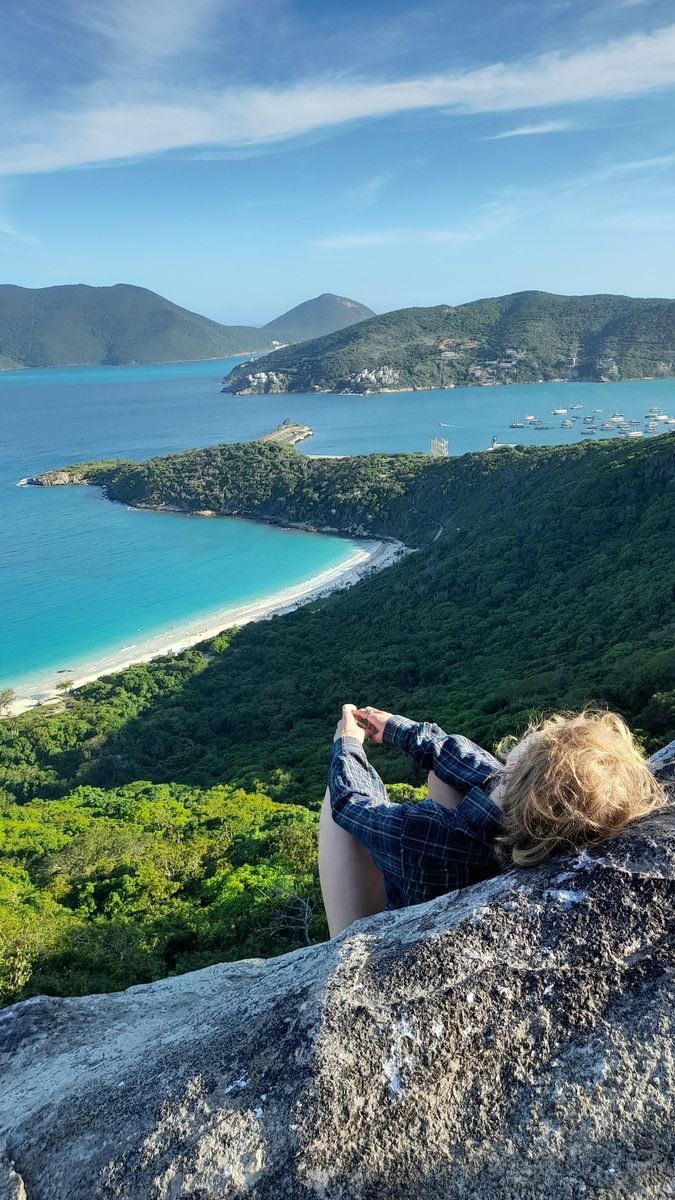 Cliente em excursão a ponto turístico de São Paulo, ao ar livre